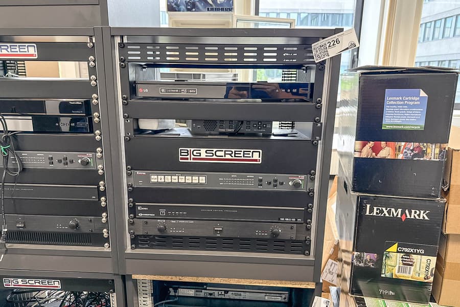 Multimedia Rack Big Screen